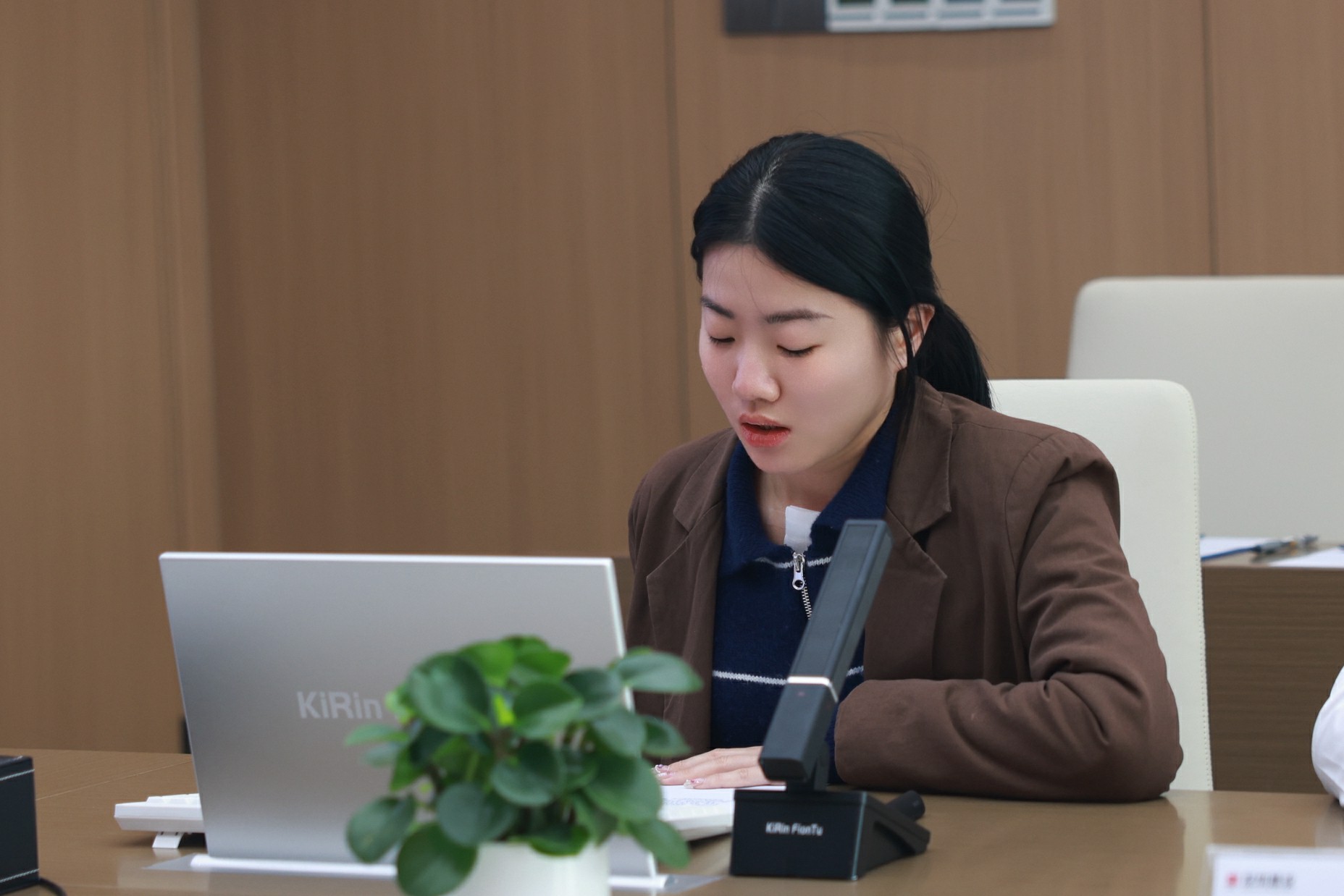 財務管理部見習會計崗黃婉媛.jpg