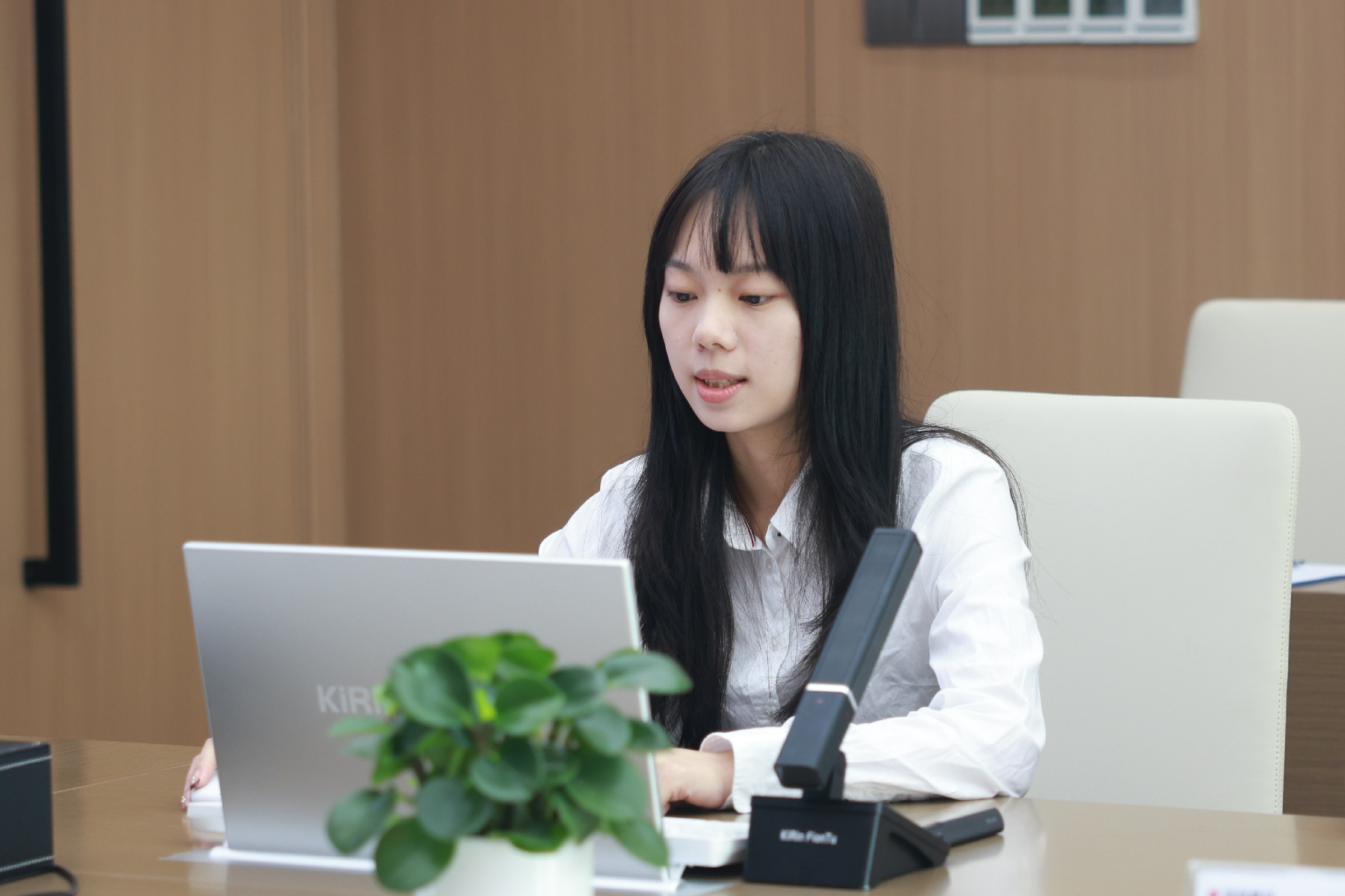 吉華三聯(lián)學校項目見習商務工程師陳小媛.jpg